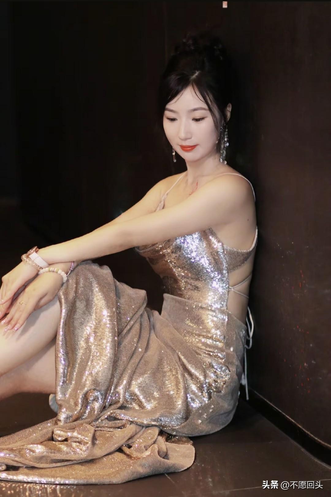 分享女神美图国色天姿美女照 高颜值古风女神 女神手机壁纸 绝世容颜女神 靓丽美照