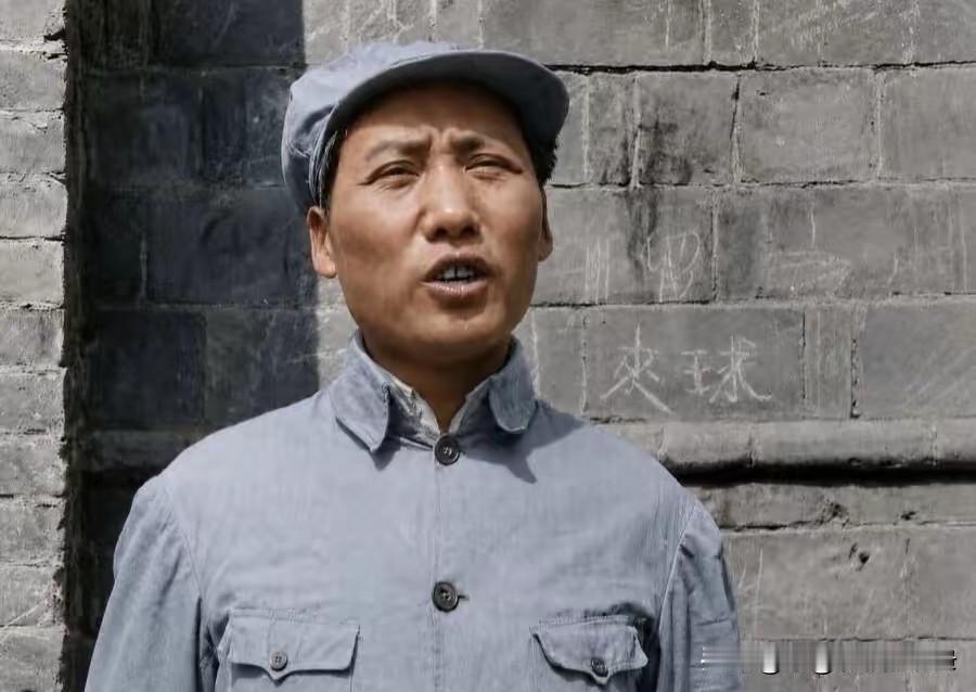毛主席的家是殷实的，如果只为自己完全不用吃这样的苦和险，他就是要带领劳苦大众砸碎