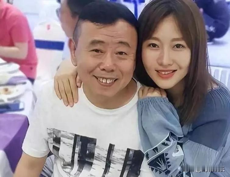 【嫁入豪门13年偏守娘家！河南老乡：这闺女活明白了】
 
姐妹们快来看！潘长江闺