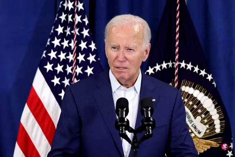 枪击案发生之后，拜登第一时间谴责了暴力，并表示为特朗普祈祷。拜登举行了紧急记者会