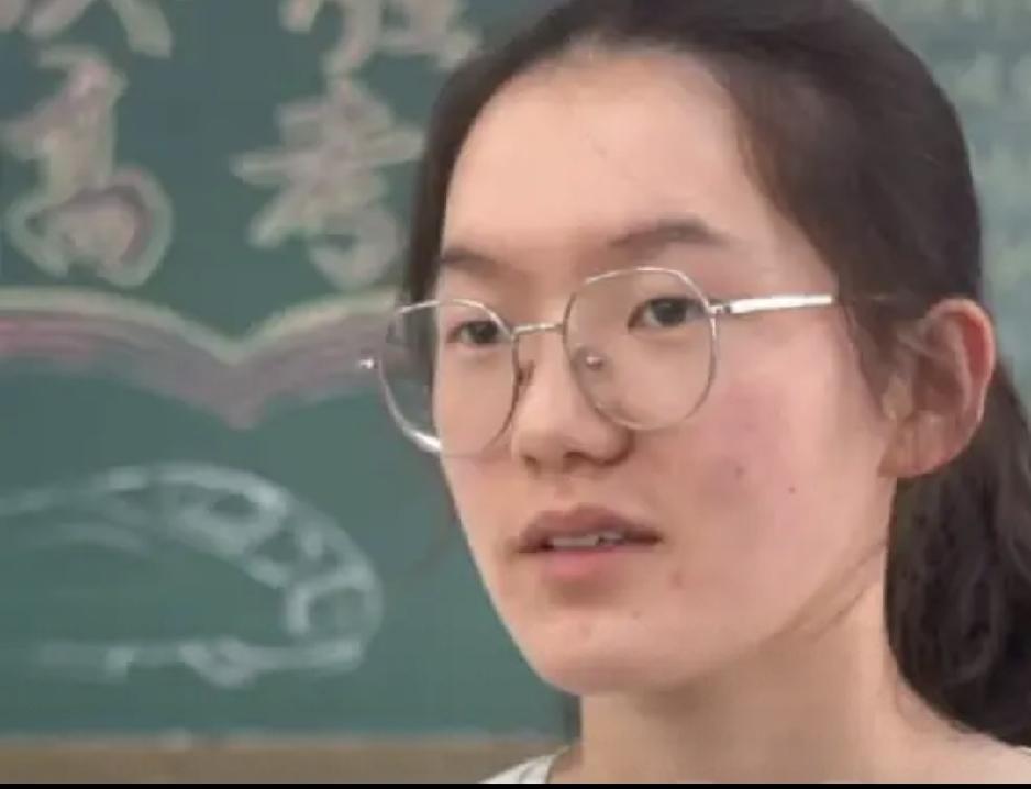 河南女孩高考699分，出分第一通电话打给千里外家纺老板娘，十二年善意双向奔赴太戳