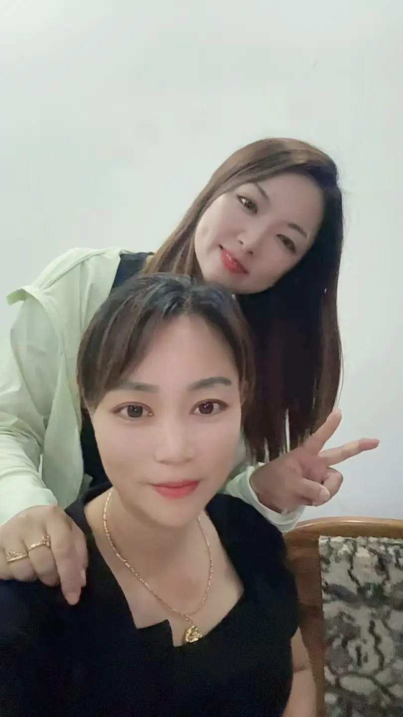陪你过了16个生日😊，往后余生愿我们年年有今日，岁岁有今朝😋，我的...