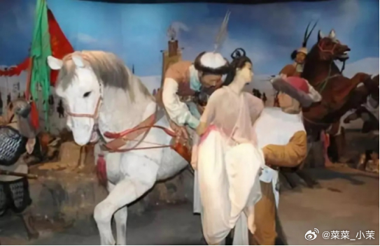 1127年，靖康之变爆发，北宋都城汴京陷落，徽、钦二帝及宗室、妃嫔尽数被金军掳往
