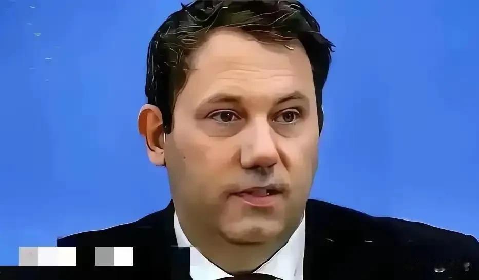 德国财政部长克林拜尔近几日接受采访时发出警告：如果德国汽车厂继续依赖柴油和汽油车