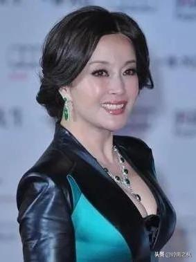演员刘晓庆