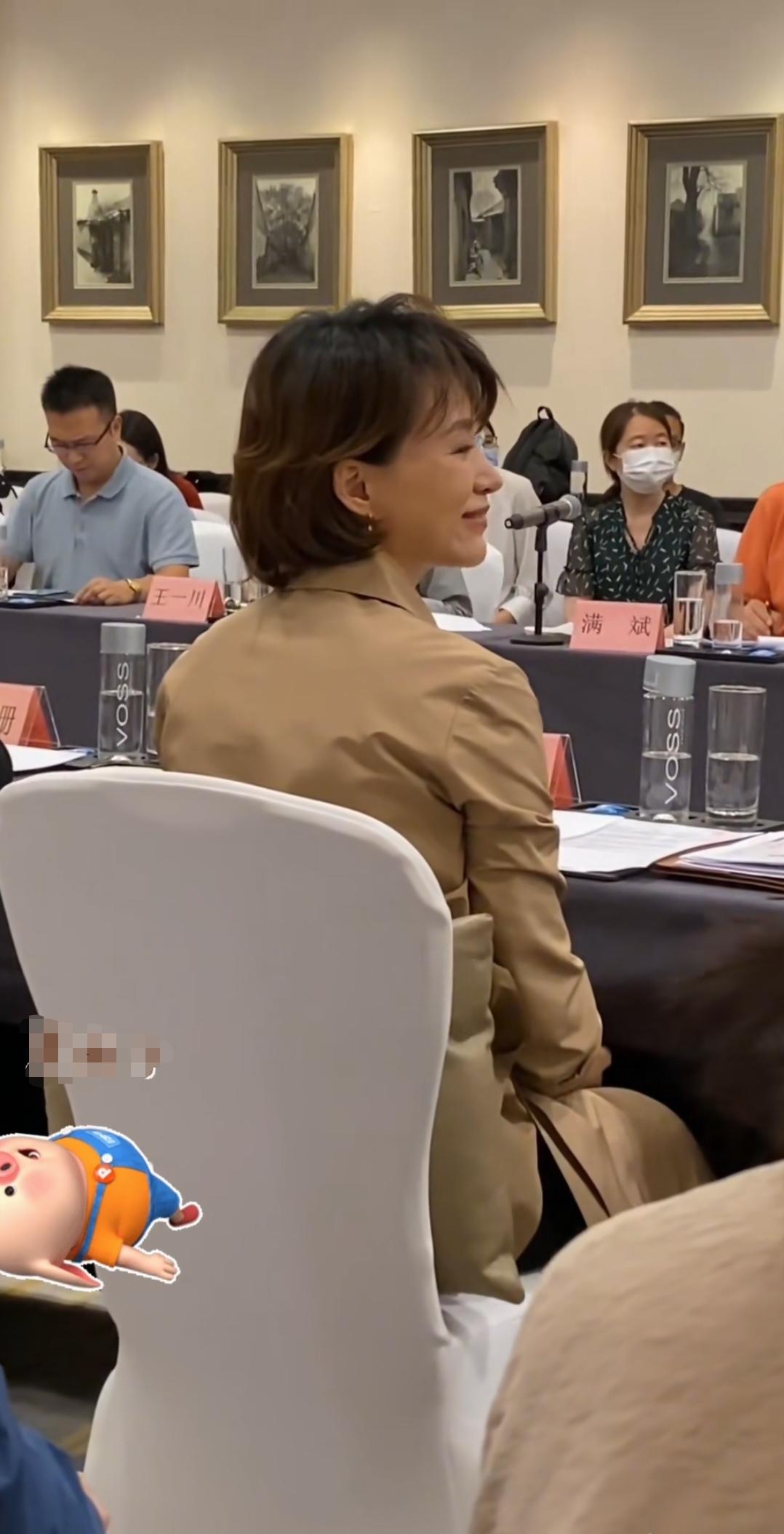 虽然看着有些沧桑，但依然气质不凡。