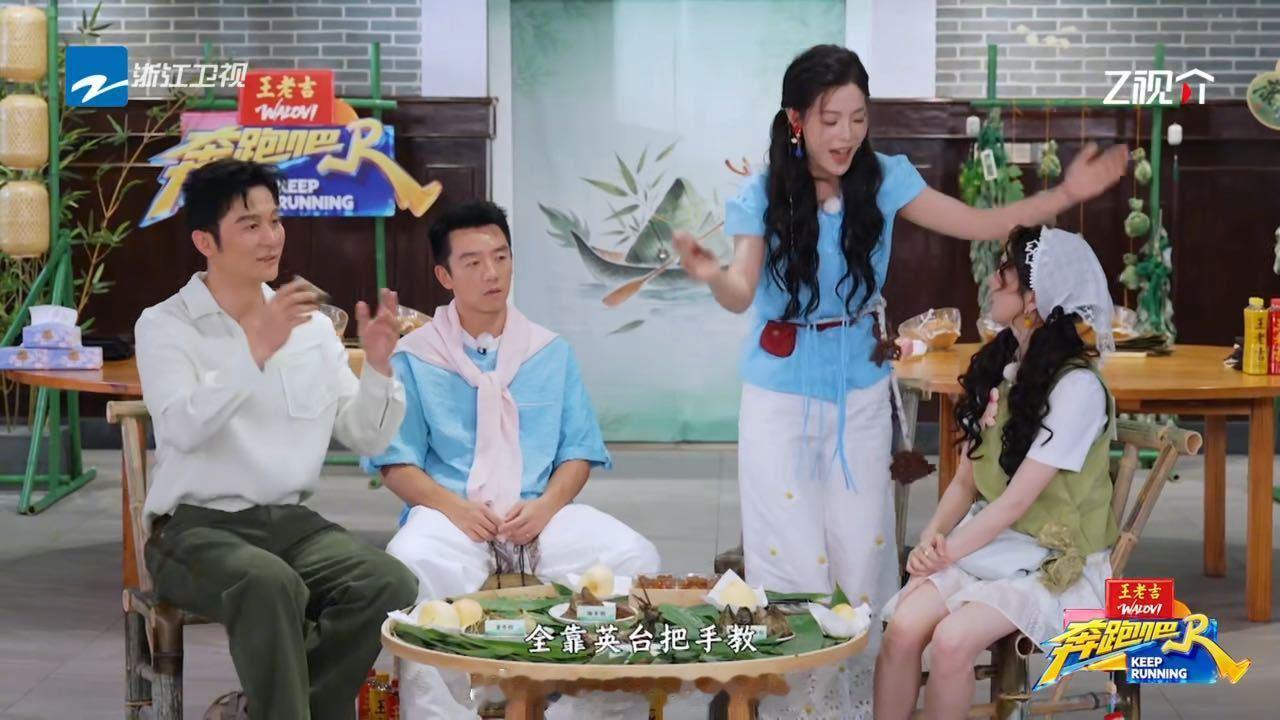 有人注意到陈丽君双马尾清唱时的手势没？无伴奏咬字依然精准，身段一拧那股子戏味，完