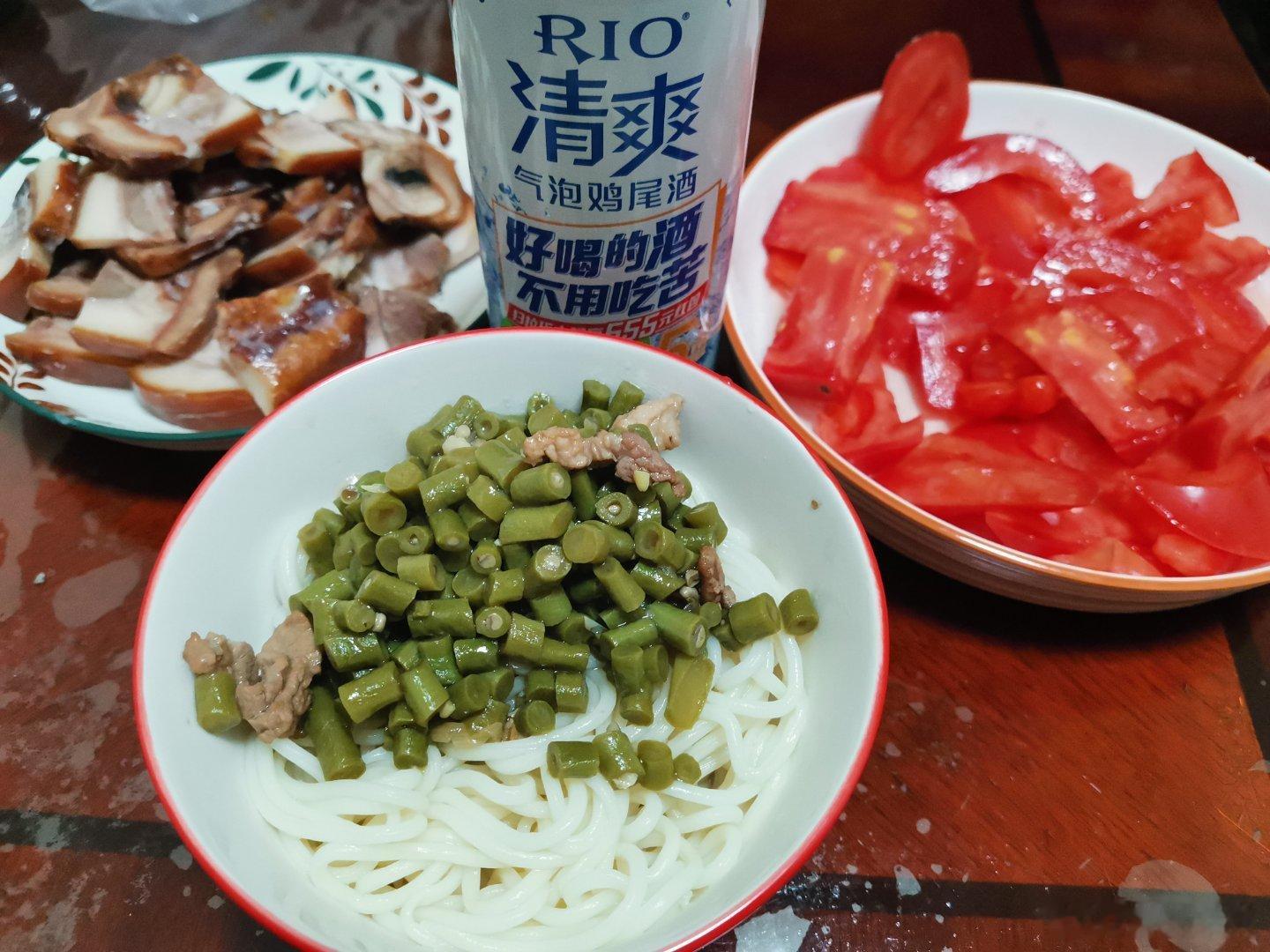 半世纪人生，一半回忆，一半憧憬，此刻正好。 ​​​