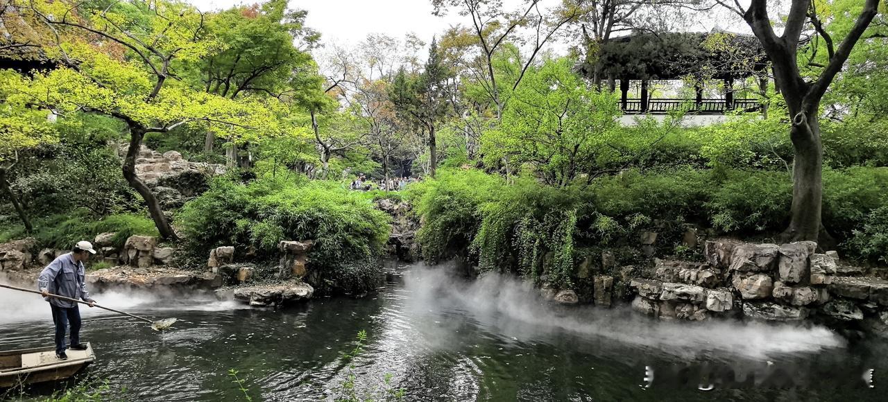 杏花村里看杏花，美，请对下联芦苇荡外望芦苇，飒。