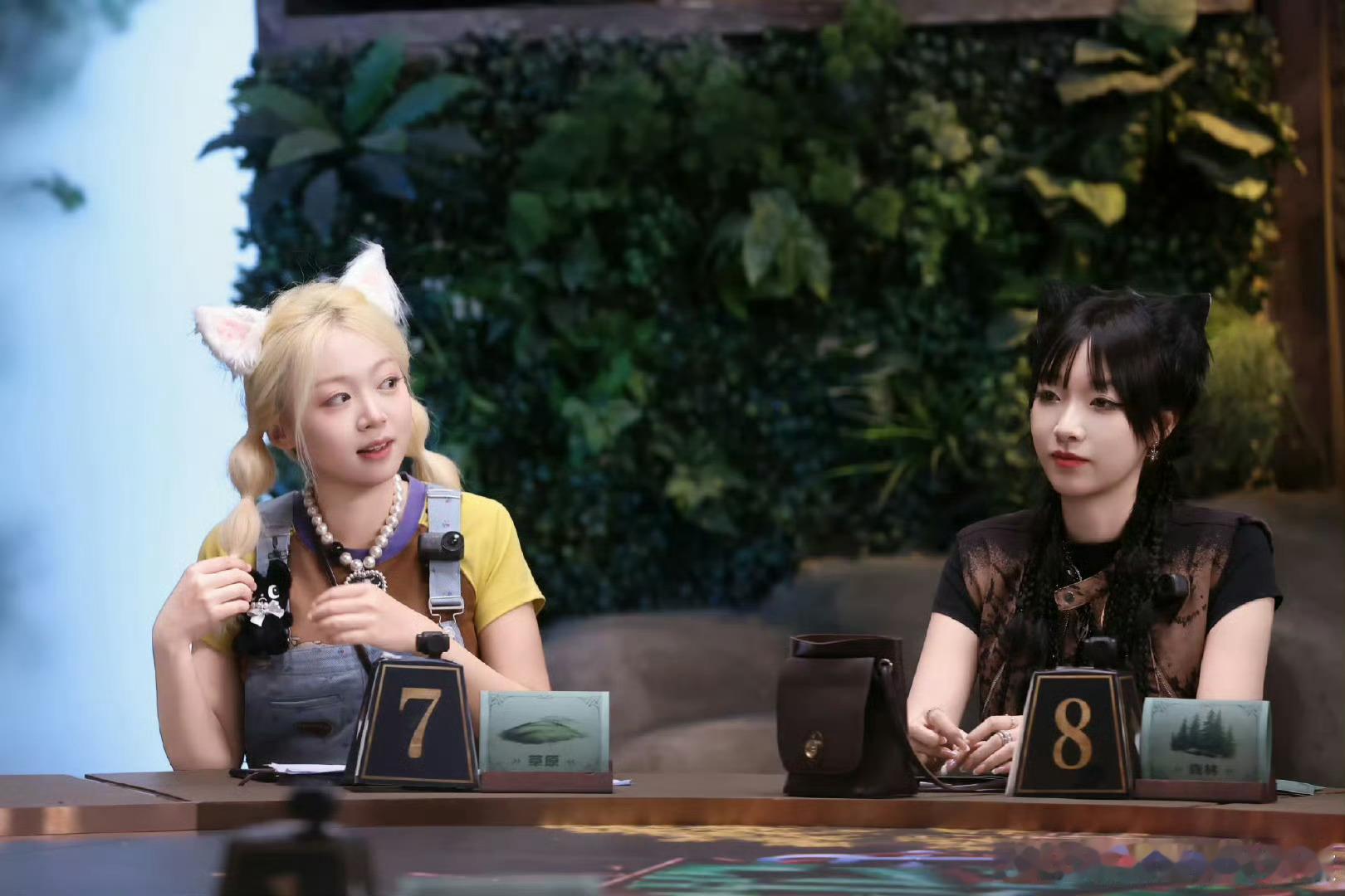 女孩子一旦联起手来森林进化论2025互穿身份互相守护，女孩子的友谊就是最鲜活的风