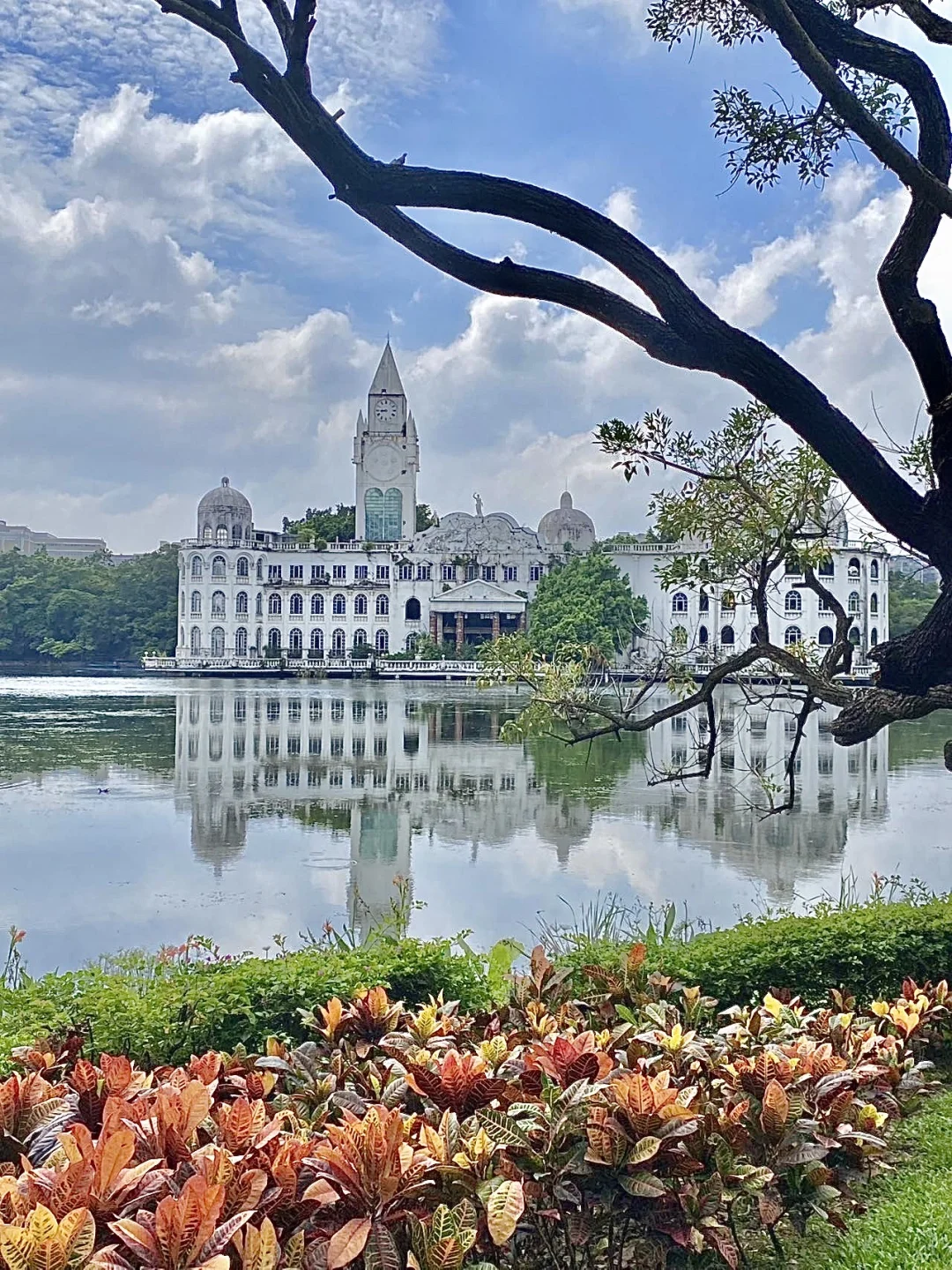 广州本地人私藏！我竟然南越王后花园吃西餐！
