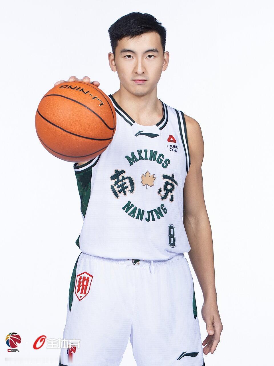 徐远征加盟日本B3球队德岛甘巴鲁斯
南京同曦此前公告：徐远征，1996年12月1