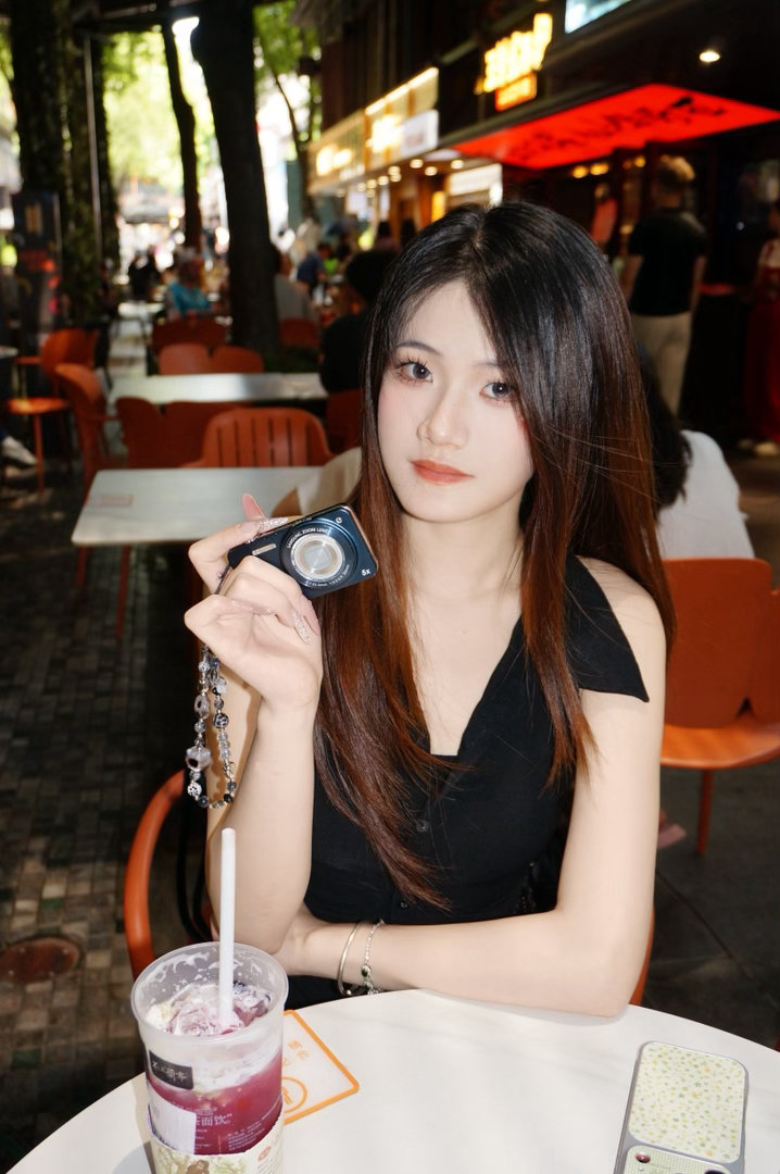 芋泥der xx随笔 随便咔俩下就给我出片了好会拍一女的！ 