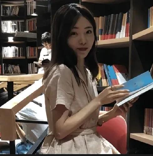 金华出轨女教师已经报警，称丈夫侵犯自己隐私，丈夫说自己可能要面临行政处罚，校方通