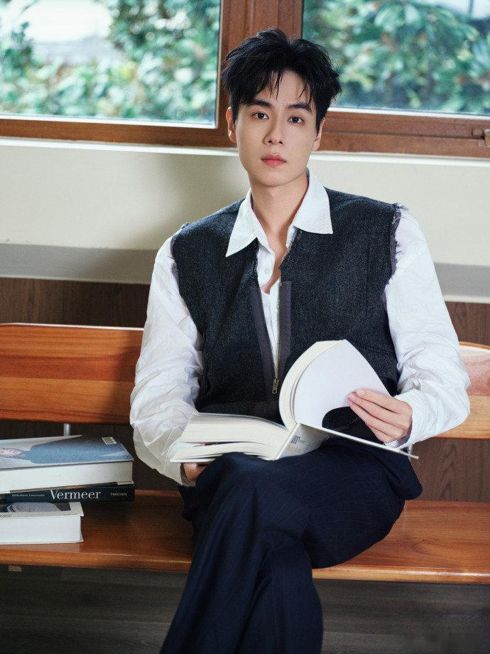 粉丝疯狂暗示饭撒，胡一天全程掉线，转头抛出挖机梗，笑不活了家人们！ 