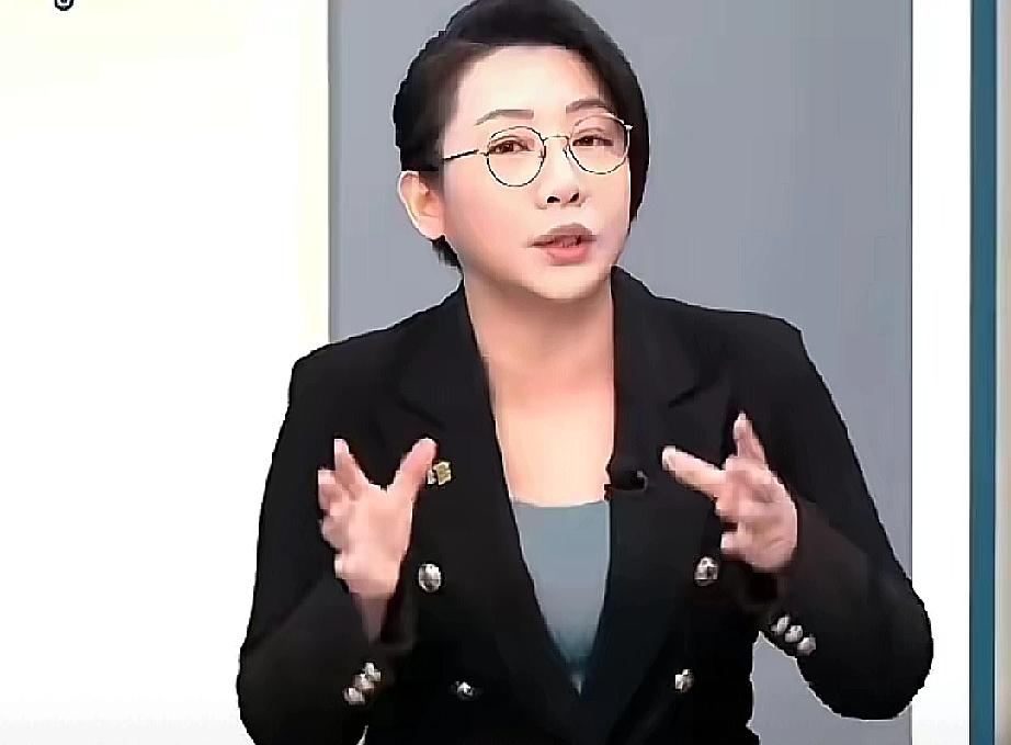 台湾民众党籍台北市议员林珍羽力挺郑丽文，她说郑丽文已经改变了很多台湾人对自己是中