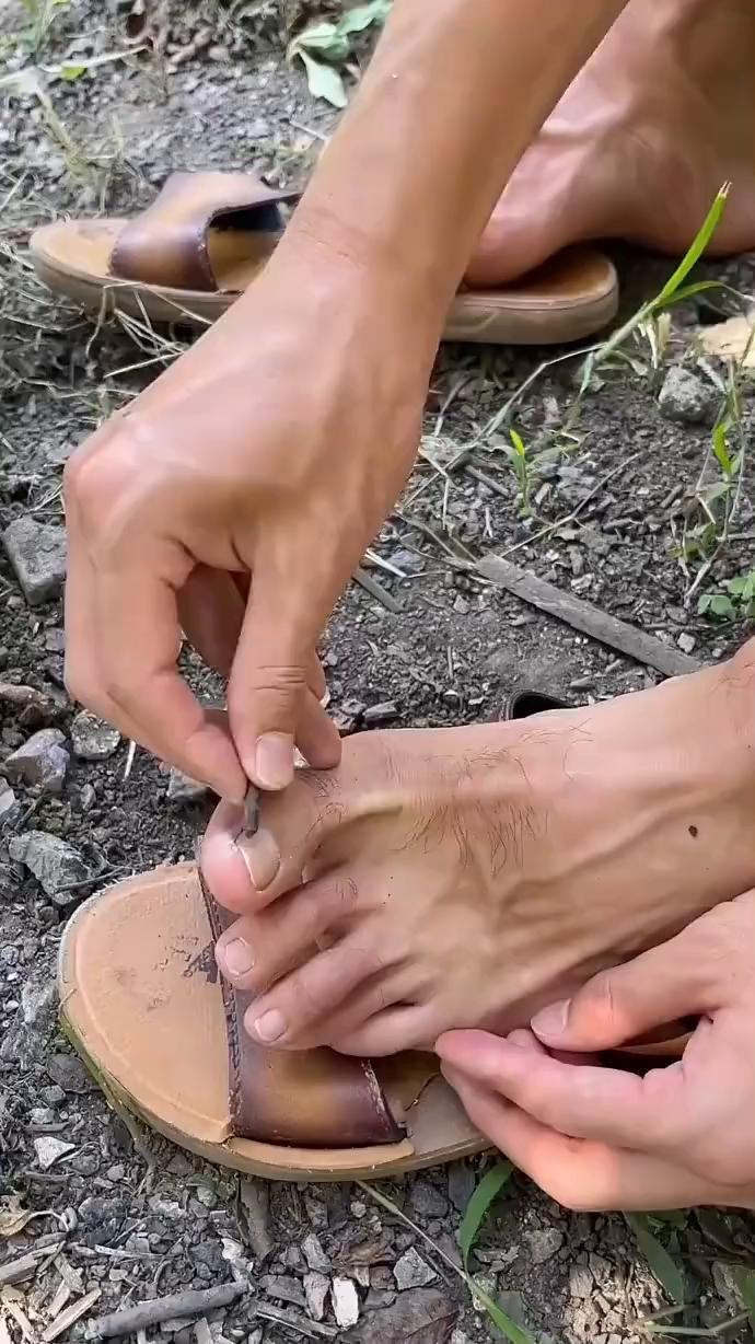 这是我哥的腿，这是我哥的脸。