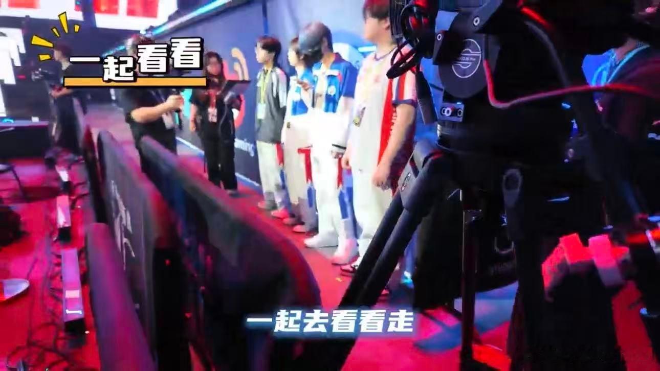 花傲天首次国际赛之旅花傲天随队督战LGD解锁个人国际赛初体验，实地督战LGD之余