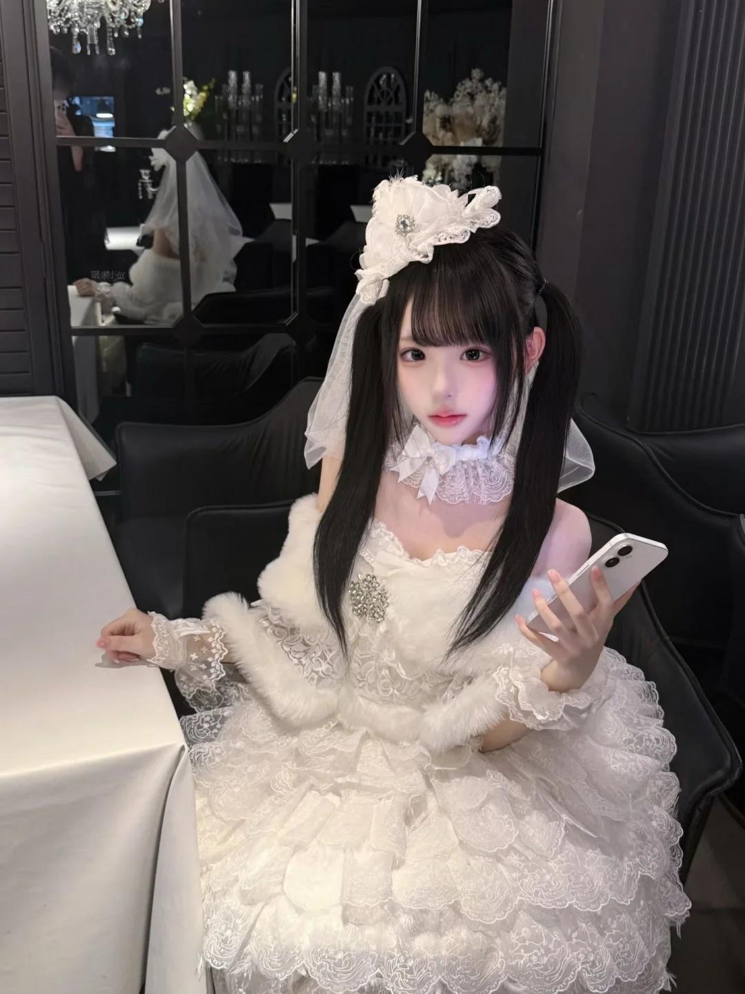 ^ ^ ੭