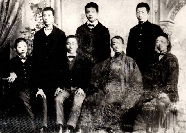 他推翻了清朝，却没活过民国十四天——"当代墨子"陶成章