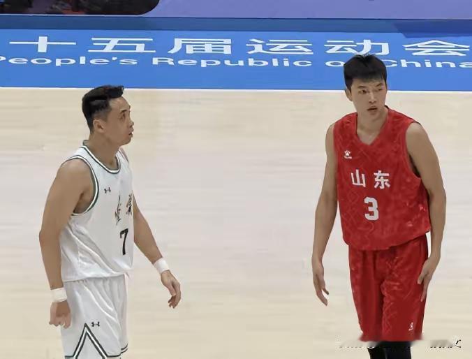 陶汉林被辽宁队打的一脸抑郁，全运会淘汰赛，开局就被原帅三分制裁，10分钟拿25分