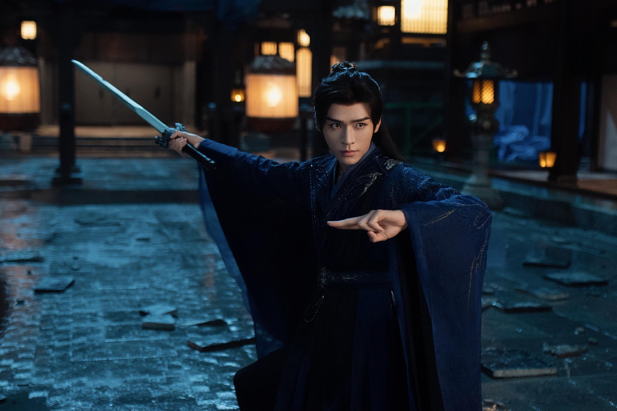 龚俊暗河传黑纱掩面红衣剧照 龚俊暗河传新剧照，黑纱掩面，红衣夺目，是苏暮雨，亦是