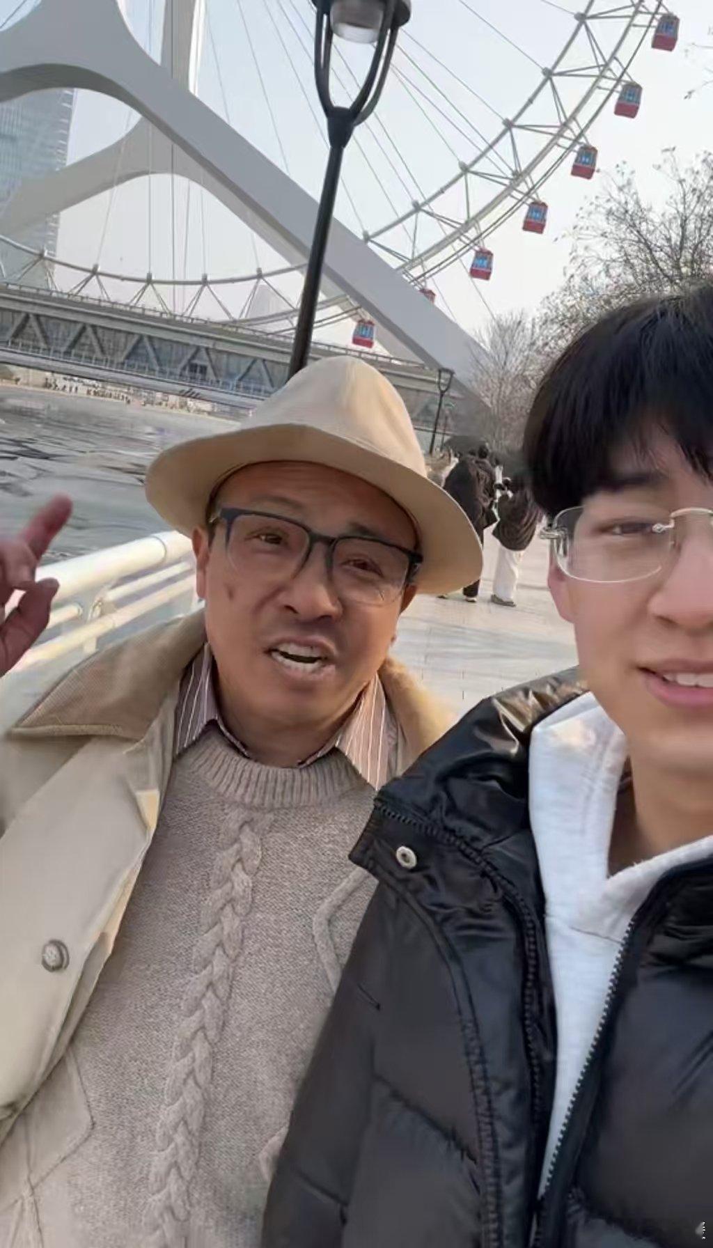 硬核躲催婚天花板来了！老舅躲催婚带外甥一起跑路 不内耗、不焦虑，直接出发去旅行，