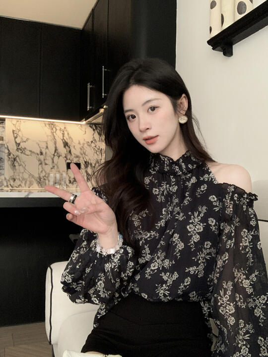 这件雪纺碎花衬衫是仙女衣橱必备吧✨封神