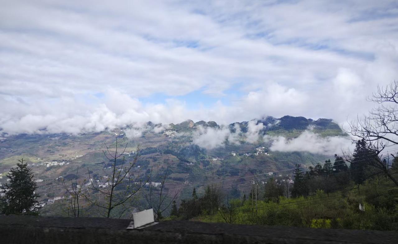 人的想法总是随时间改变！
年轻时想法很理想，被社会毒打之后，想法又会太现实！