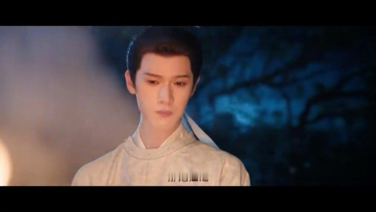 李昀锐擦脸这一下太魅了李昀锐擦脸这一下太魅了 ，帅成这样 
