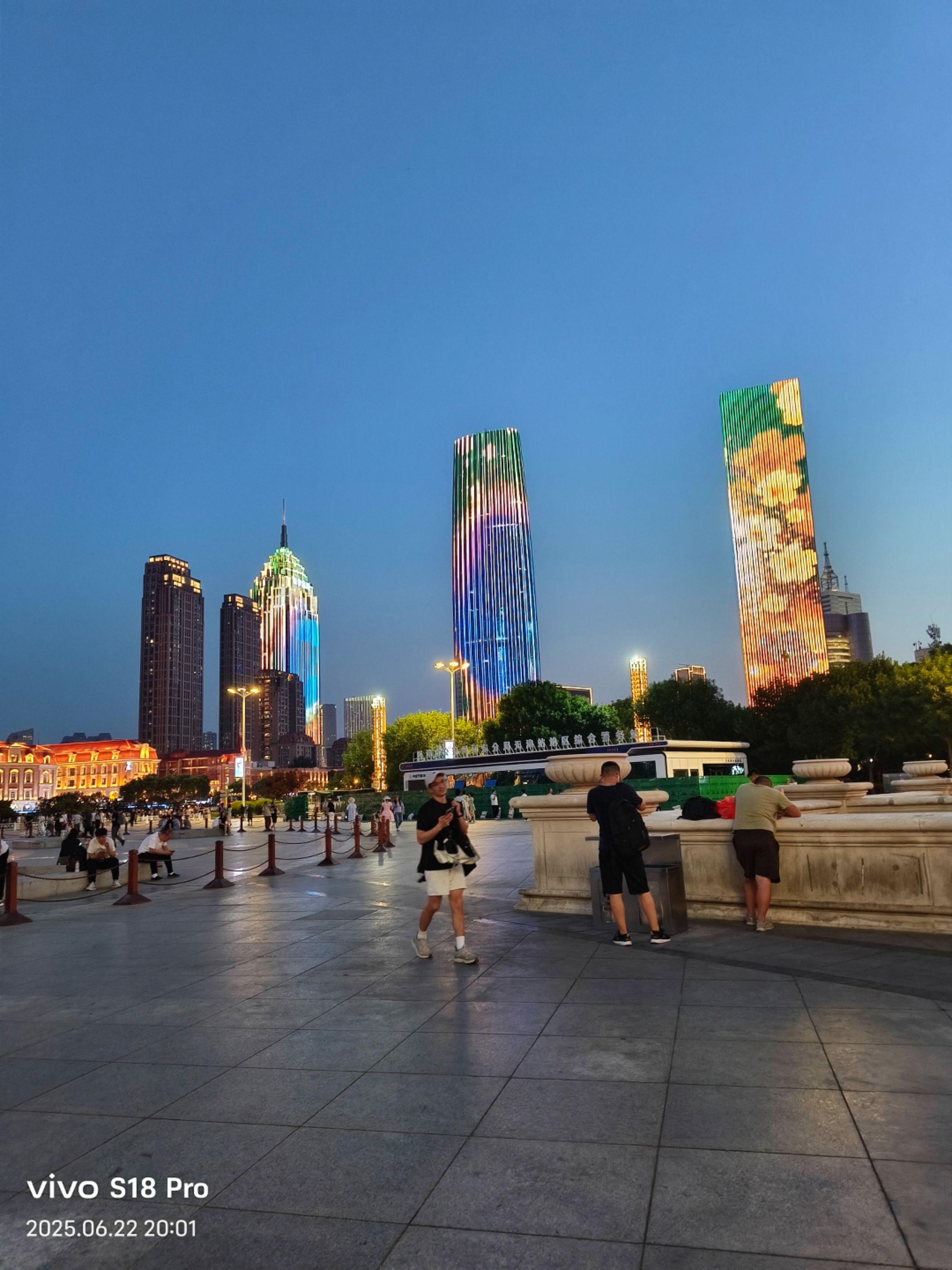 “心决定的东西、嘴是说不清楚  风起只是一时，风止才是答案…”