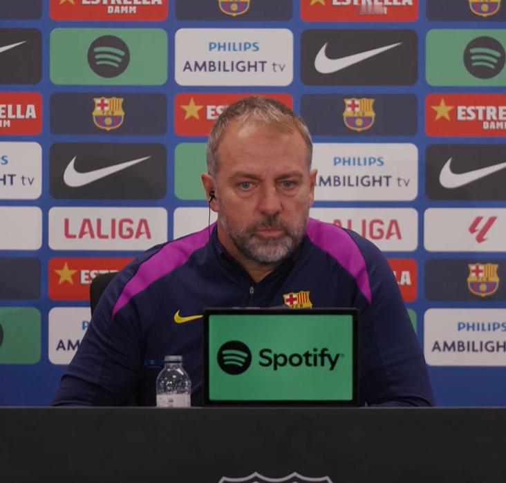 问：我想问问阿劳霍的情况。他来训练场了，但是没有参加训练。他明天能上场吗？拉菲尼