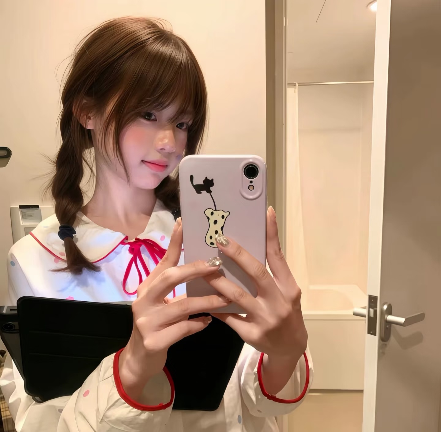 𝙒𝙚𝘾𝙝𝙖𝙩｜女生头像  |  ins高级质感  |  温柔女头  