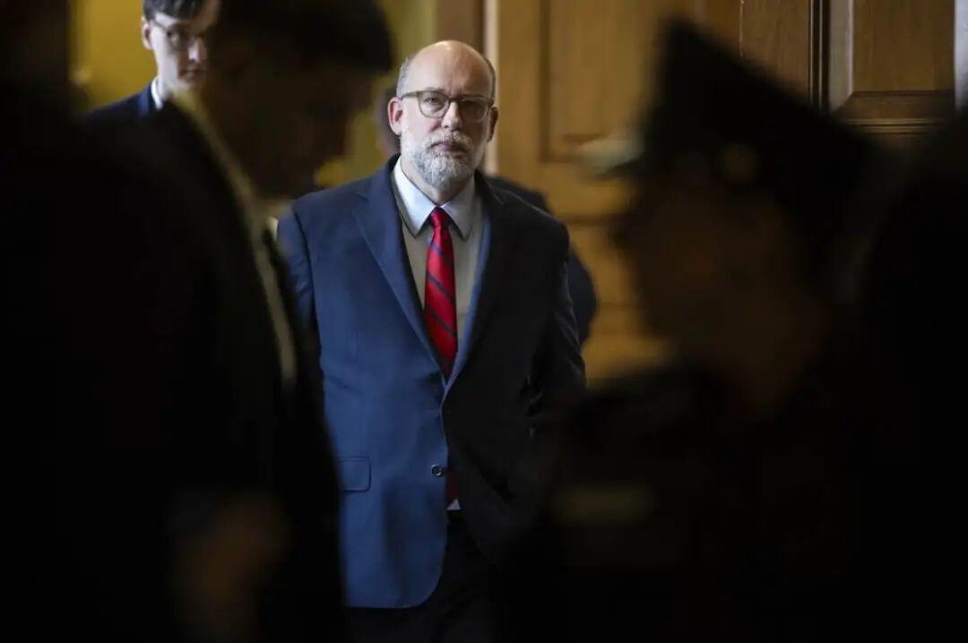 特朗普政府试图关闭消费者金融保护局（CFPB）的举措，使小型社区银行在与大型银行