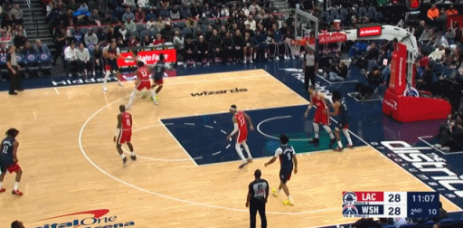 急停跳投终于中了~！ 