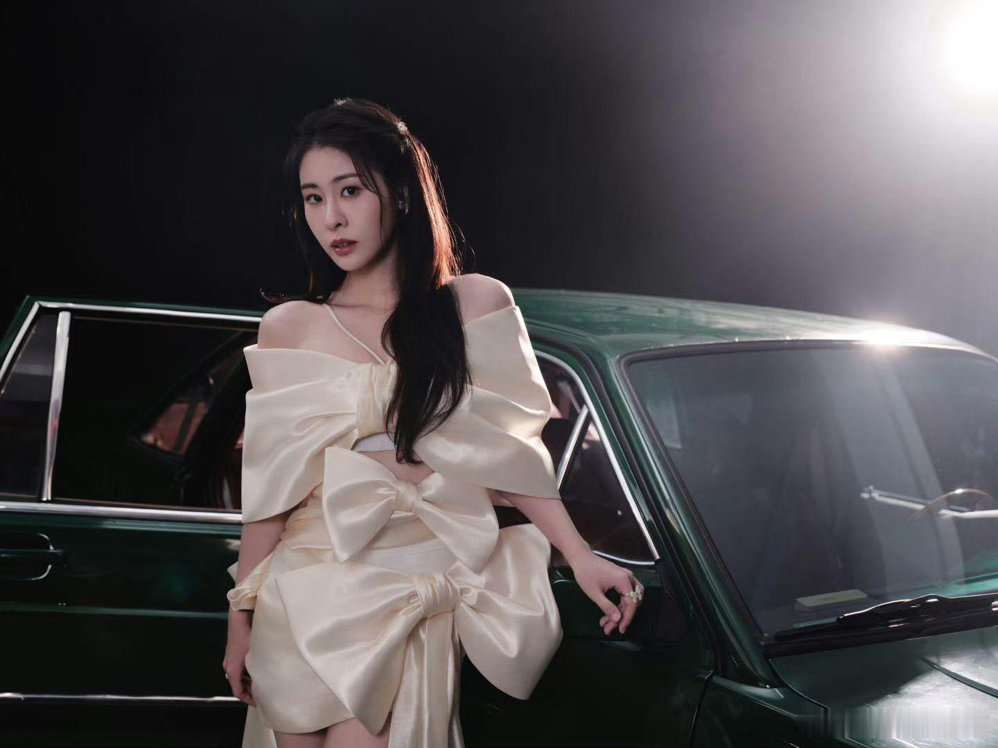 张碧晨黄子弘凡治好了我的emo《追光者》不仅是一首歌，它是一个温柔的故事，是一种