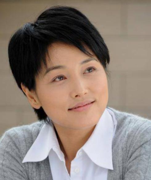 2005年，张延发现自己怀孕。她给老公张锦程打电话报喜，但张锦程却态度冷淡：“我