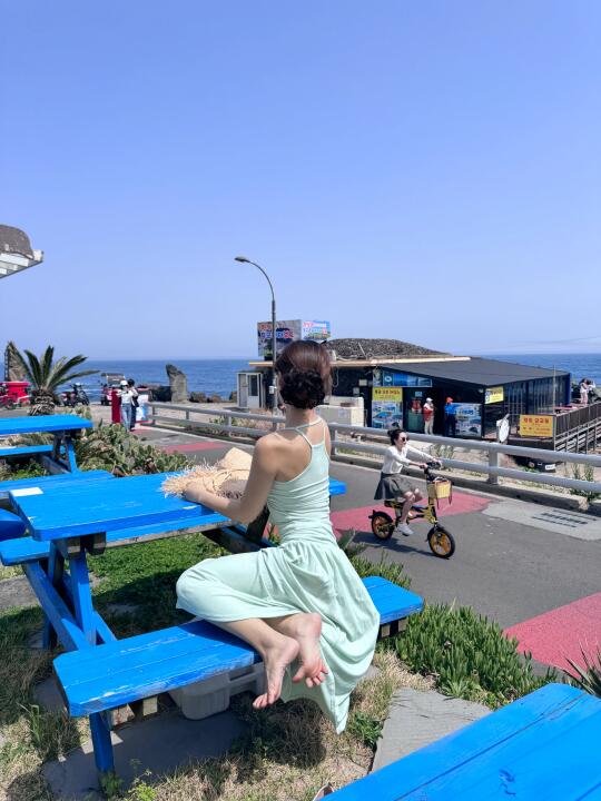 月汀里拍照 海边穿搭 旅行真的会让人变美 有一种不在国内的美
