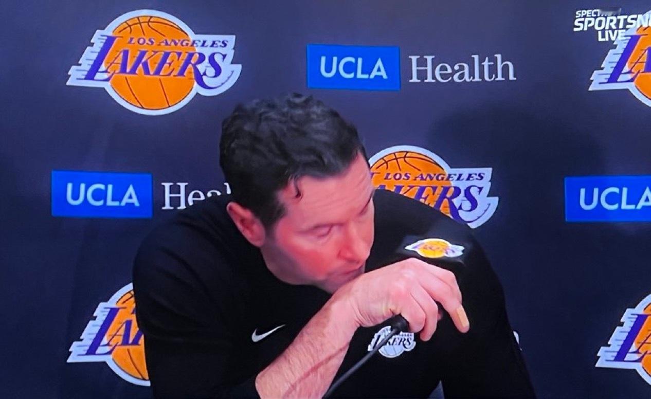 雷迪克赞扬活塞：“他们是一支身体对抗性极强的篮球队，这是他们的球队基因。” 