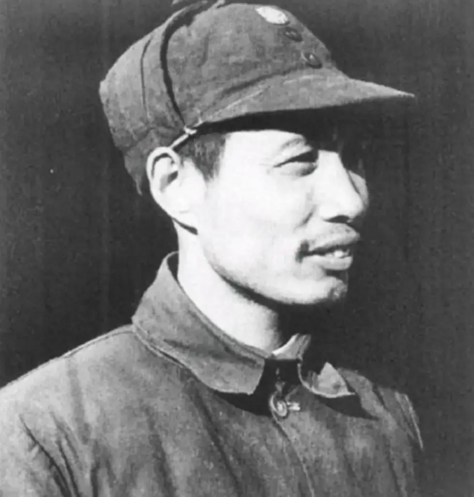 他卸任副总长后，以为要就此退休：结果又受到军委重用，级别还越来越高

1955年