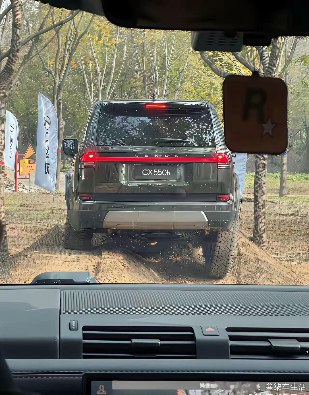 不得不佩服这个车的越野性能据说丰田的看家本领都在他身上，不知道是不是真的？有没有