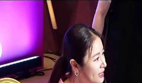 林心如霍建华的女儿小海豚，9岁身高已快追上妈妈。这背后，不是学区房或才艺班堆出来