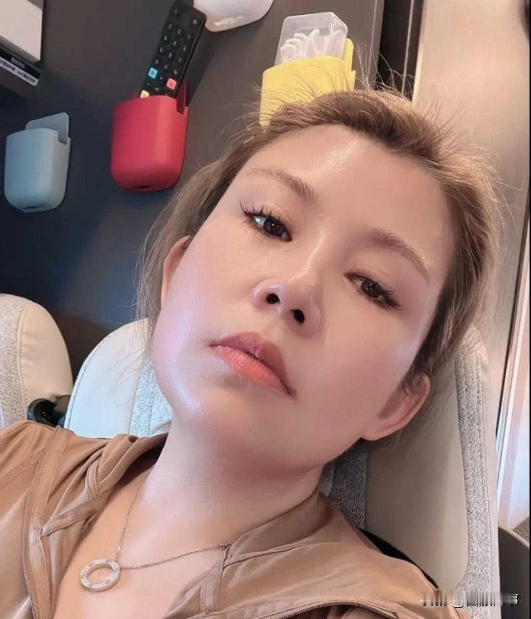 驴姐发文澄清姐夫的好你们看不见，以后就顾自家，不会再为你们付出！

      