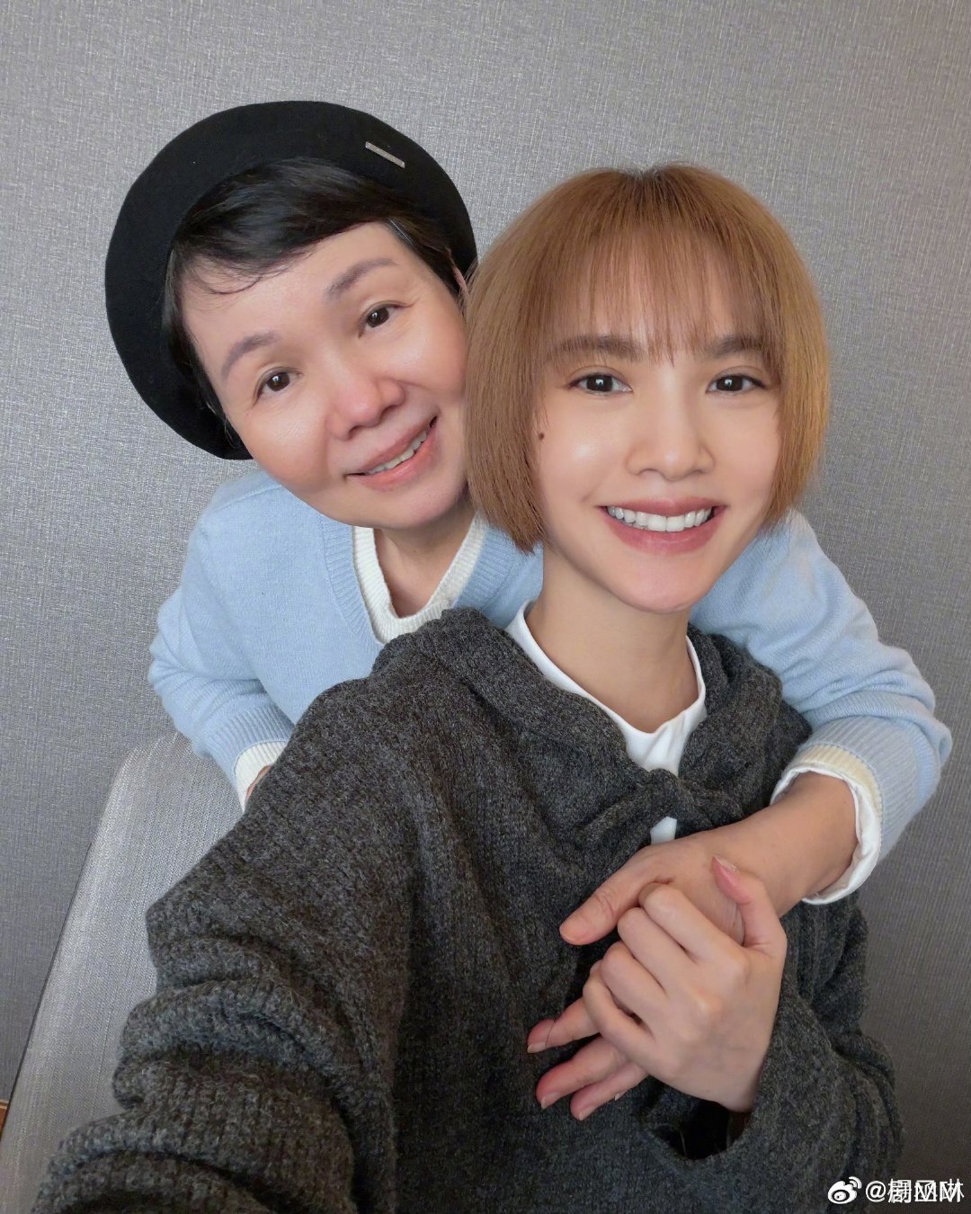 杨丞琳卡点发文为妈妈庆生杨丞琳卡点祝妈妈生日快乐 杨丞琳卡点祝妈妈生日快乐，啊啊