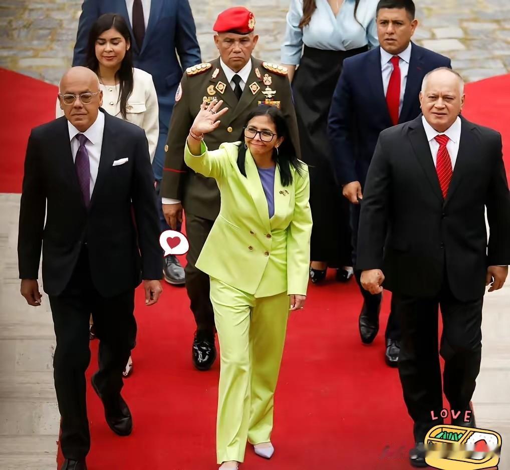 万万没想到啊！
马杜罗竟然被自己的副总统出卖了。英国《卫报》在最新的报道中披露，