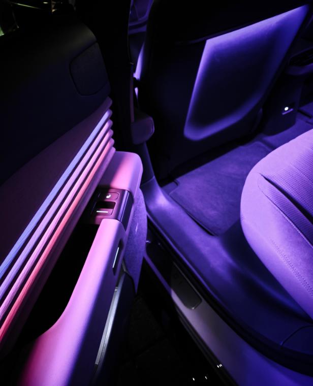 这款奥迪E5 sportback的内饰非常豪华，不愧是灯厂。实际体验了一下，也发