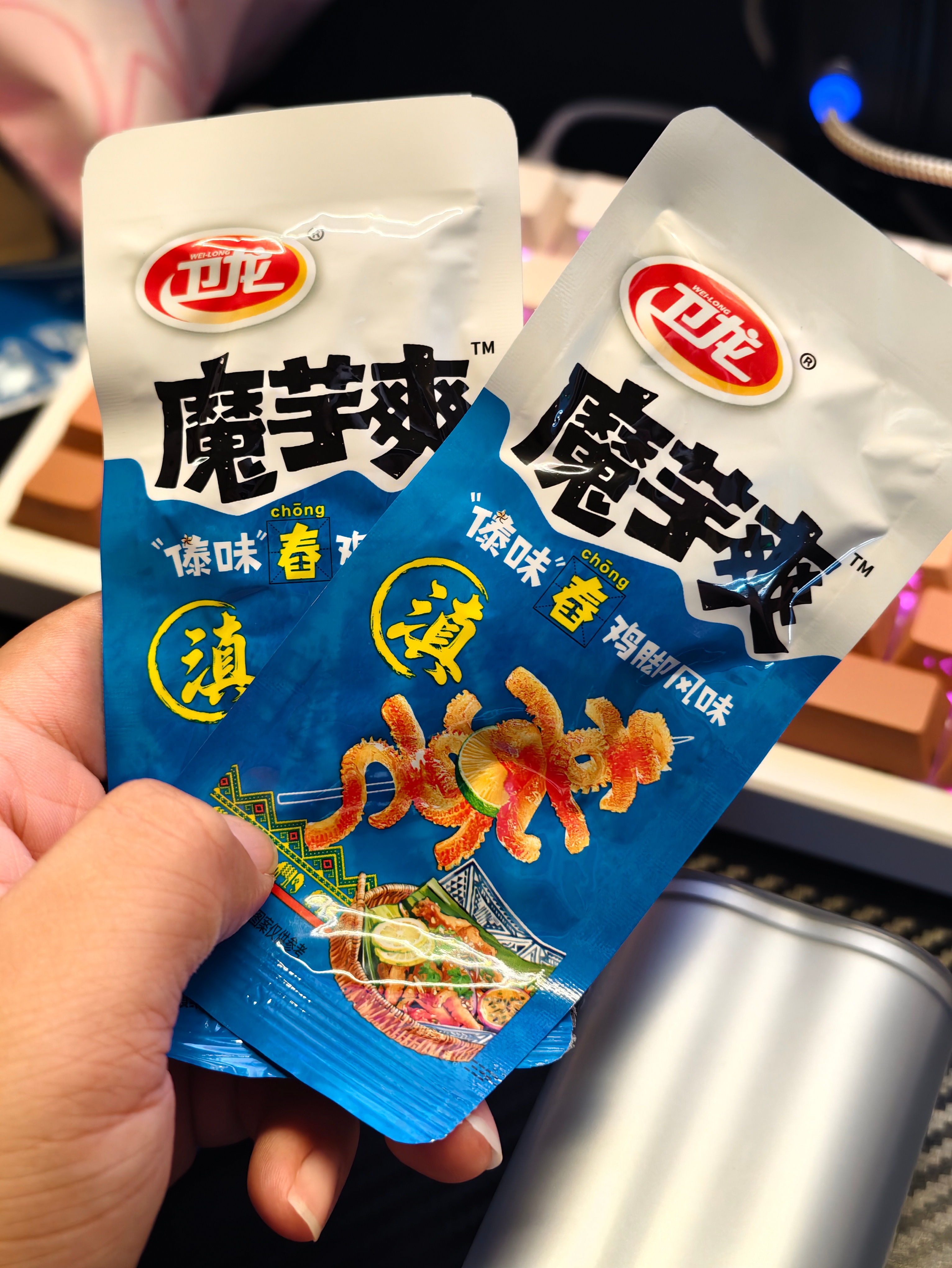 魔芋爽的傣味舂鸡脚风味夯爆了！酸爽解馋，柠檬香菜的那个酸甜味儿为主，我觉得比麻酱