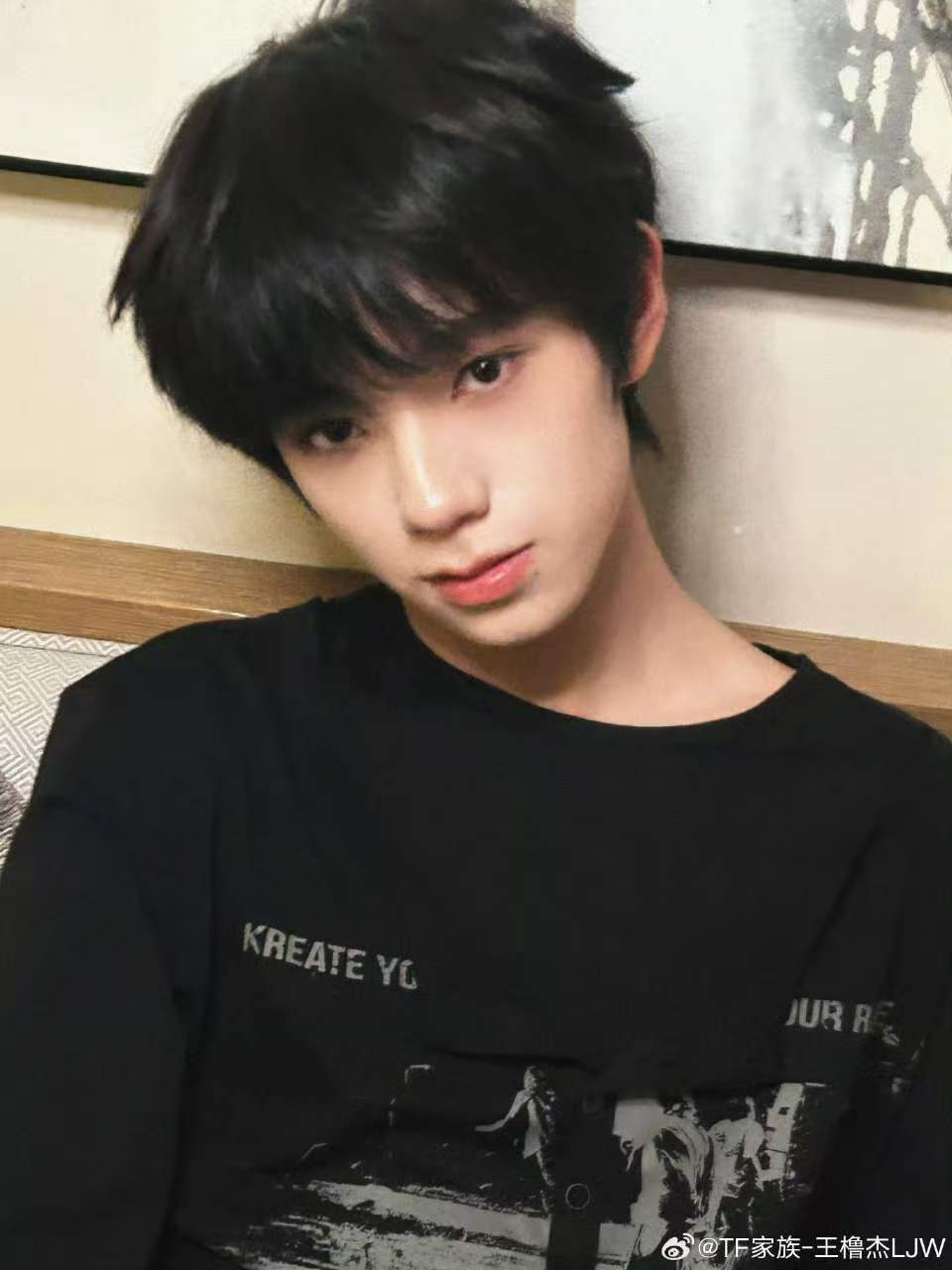 王橹杰爱柠檬王橹杰小猫爱鱼干小狗爱骨头我爱柠檬 王橹杰小猫爱鱼干 /ᐠ .⸝⸝⸝