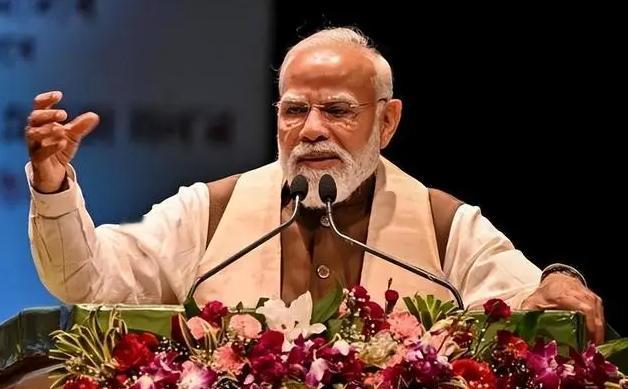 就在刚刚，

印度宣布了，

当地时间 5 月 5 日，印度外交部强硬表态：三名