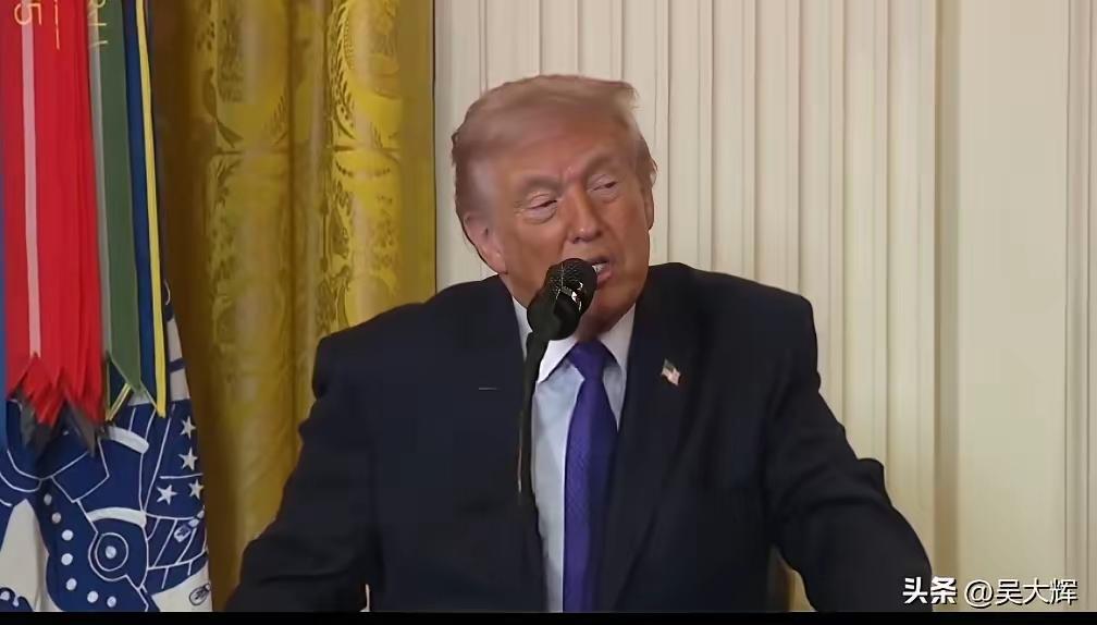 美国总统特朗普表示，如果其他国家向华盛顿提出请求，美国愿意协助它们保护霍尔木兹海